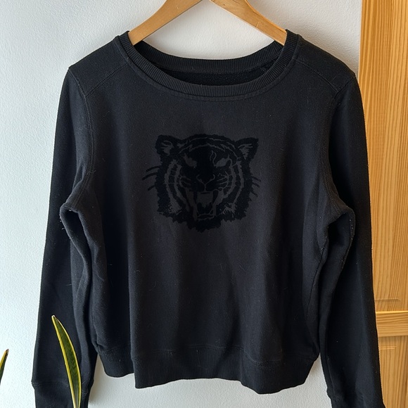 Velvet tiger sweatshirt! - Picture 2 of 3